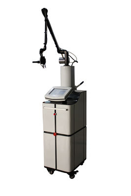 Laser frazionario di vetro 10600nm 30W di CO2 per il rafforzamento della pelle