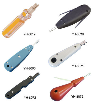 O perfurador utiliza ferramentas para baixo para componentes de hardware da rede do bloco terminal de painel de remendo